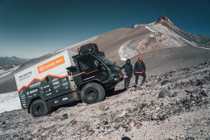 Gebrüder Weiss Peak Evolution Team achieves new world altitude record for e-vehicles at Ojos del Salado, Chile